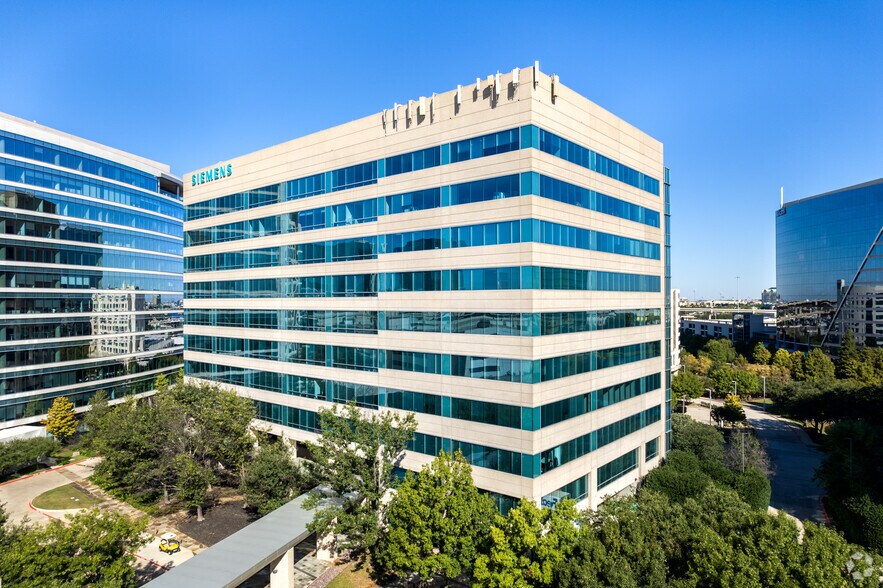 More Photos Of 5800 Granite Pky, Plano Office For Lease