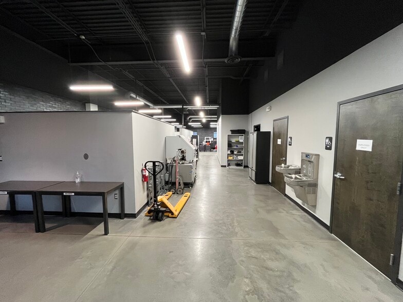 More Photos Of 4550 Preslyn Dr, Raleigh Light Distribution For Sale