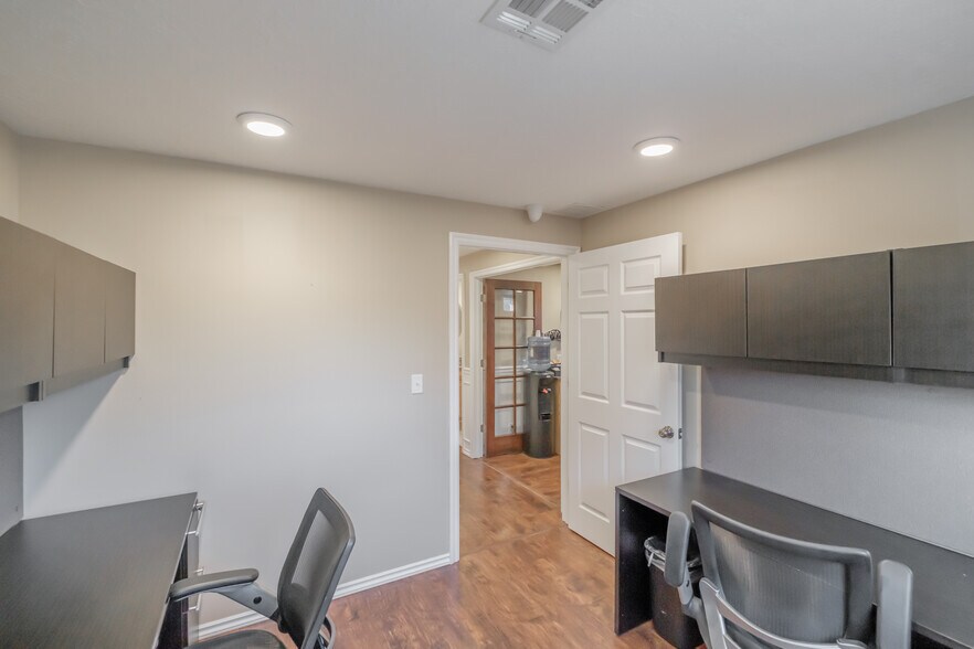 More Photos Of 1209-1215 Shortridge St SE, Albany Office Residential For Sale