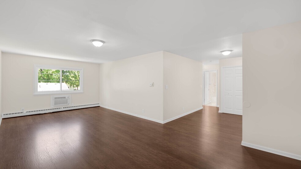 More Photos Of 1480 Parkwood Ave, Ypsilanti Apartments For Sale