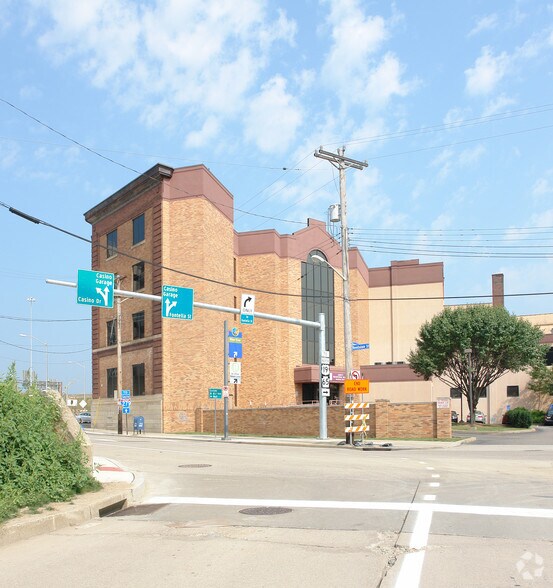 More Photos Of 1200 Reedsdale St, Pittsburgh Office For Sale