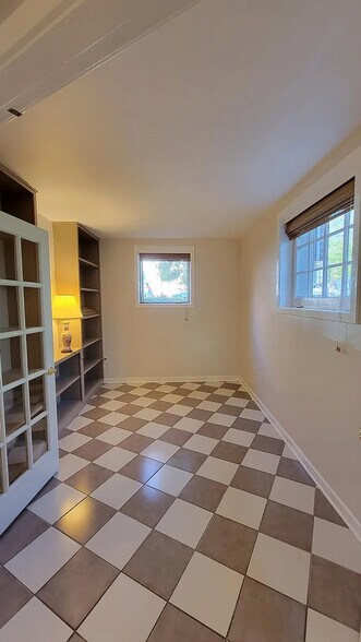 More Photos Of 120 Record St, Frederick Office For Lease