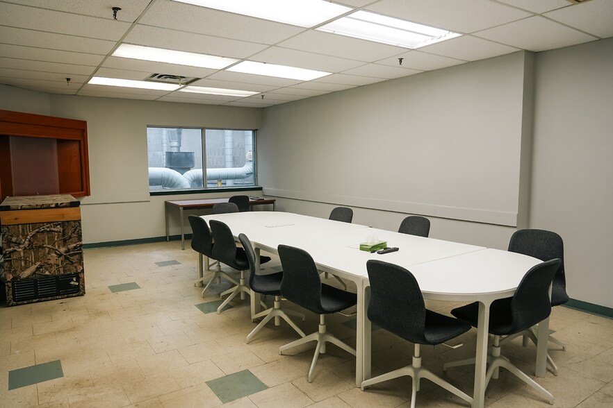 More Photos Of 3363 Davis Rd., Thorold Office For Lease