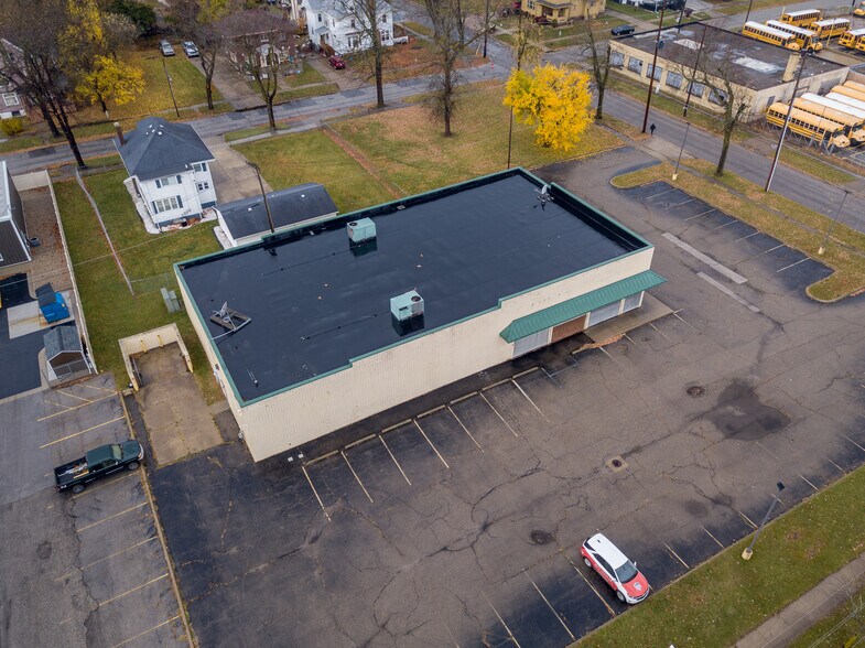 More Photos Of 1115 Genesee ave, Saginaw General Retail For Sale
