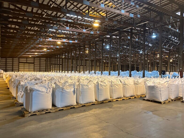 More Photos Of 1490 Fort Harrison Rd, Terre Haute Distribution For Lease