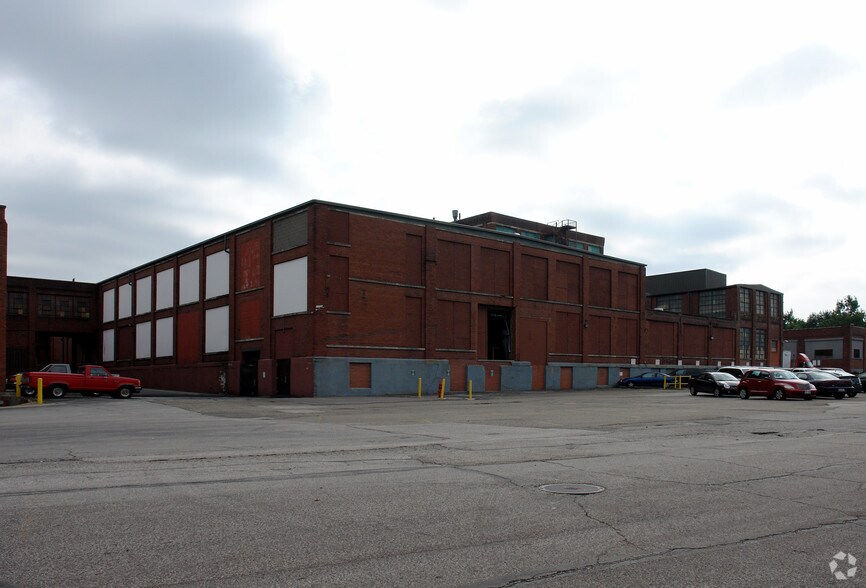 More Photos Of 540 S Main St, Akron Industrial For Sale