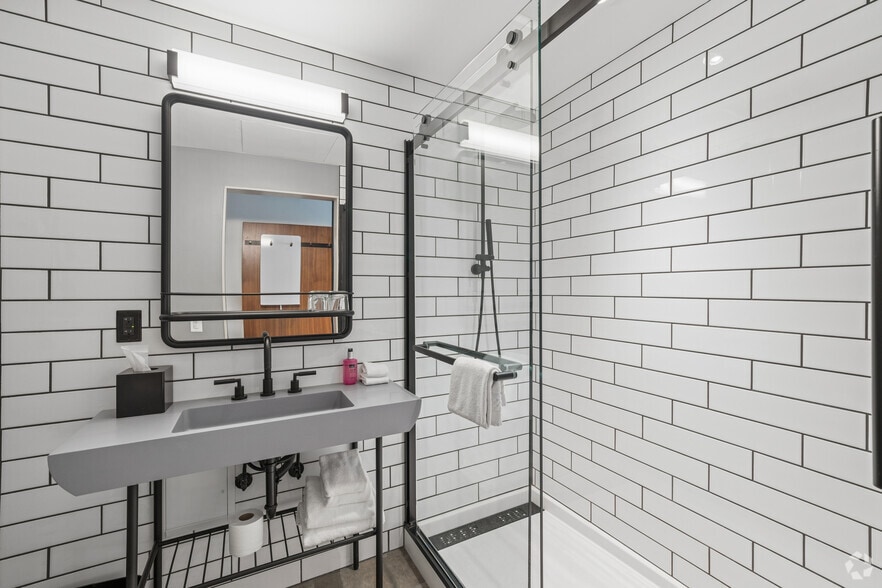 More Photos Of 2225 Telegraph Ave, Oakland Hotel For Sale