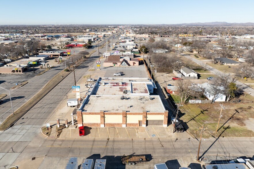 More Photos Of 1801 NW Cache Rd, Lawton Medical For Lease