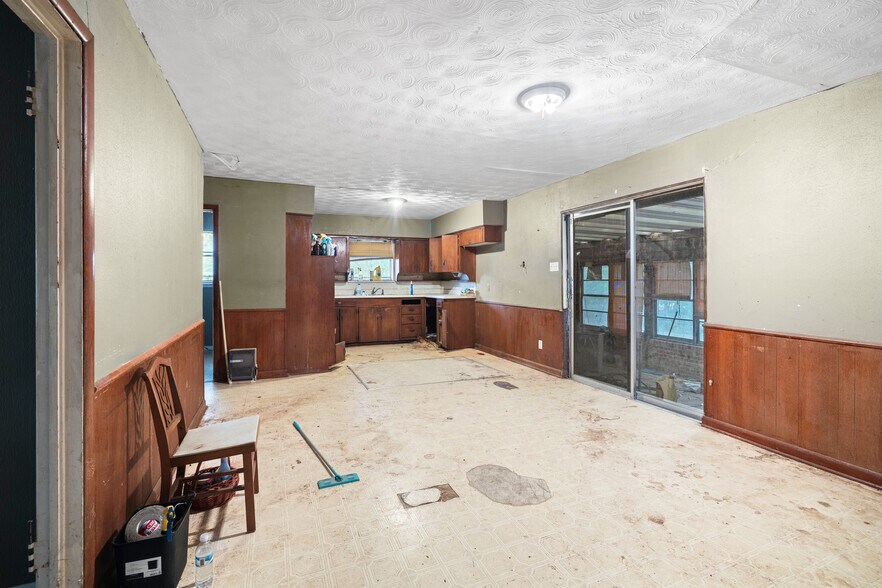 More Photos Of 410 Ellis Ave, Red Oak Land For Sale