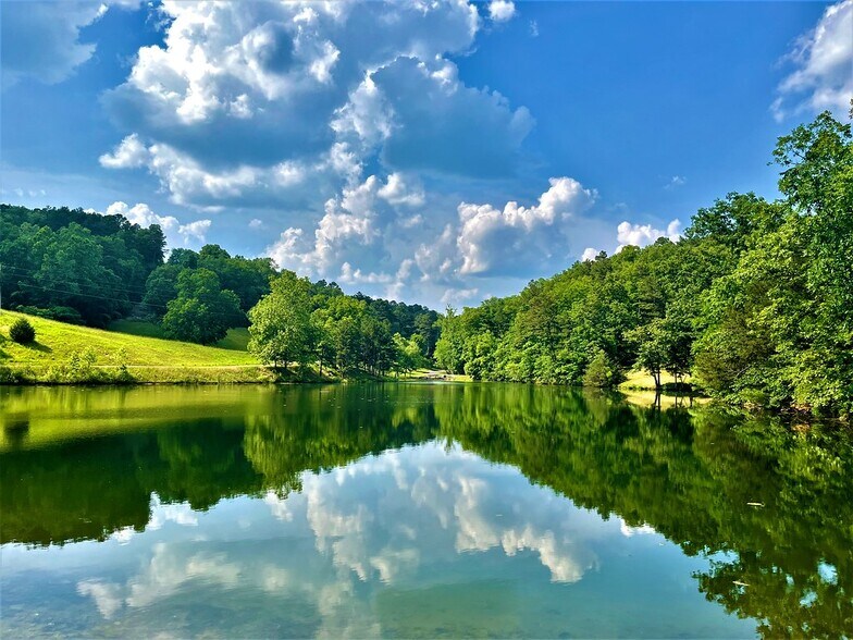 More Photos Of 3134 E Van Buren, Eureka Springs Hotel For Sale