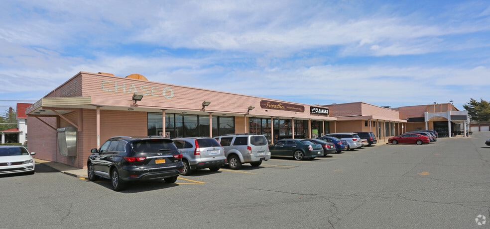 More Photos Of 1000-1030 Railroad Ave, Woodmere Storefront For Lease