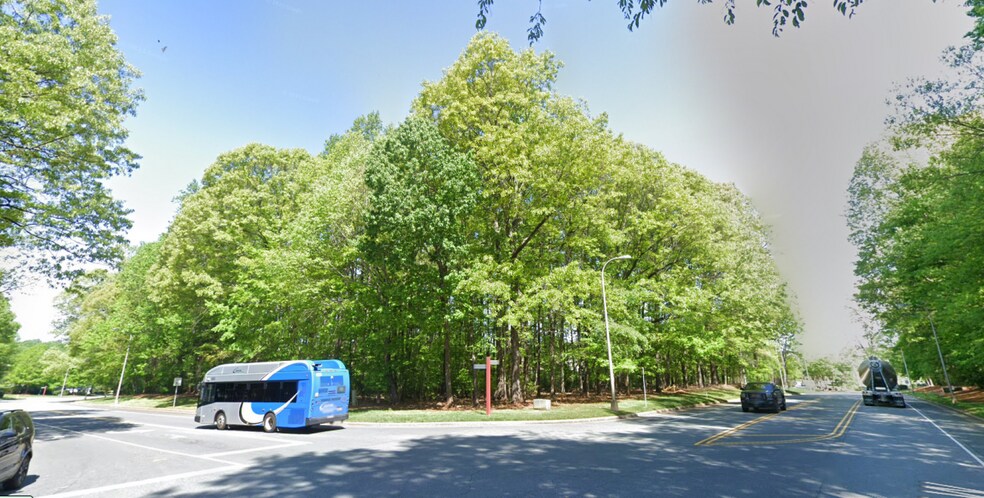 More Photos Of 9725 Julian Clark Ave, Huntersville Land For Lease