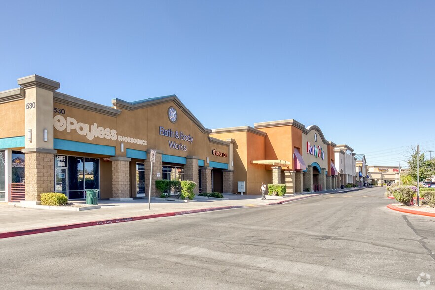 Primary Photo Of 510-530 Marks St, Henderson Storefront For Lease