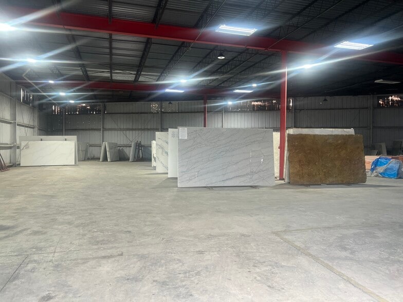 More Photos Of 7501 E Adamo Dr, Tampa Warehouse For Sale