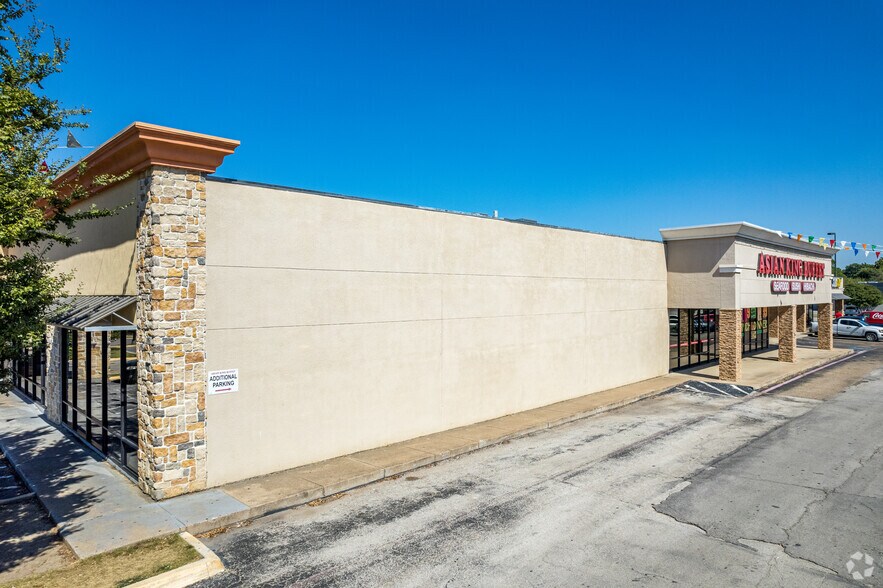 More Photos Of 909-981 Melbourne Rd, Hurst Unknown For Lease