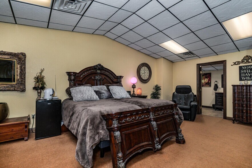 More Photos Of 4308 Olton Rd, Plainview Office For Sale