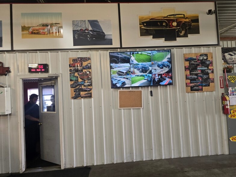 More Photos Of 421 Ransdell Rd, Lebanon Auto Dealership For Sale