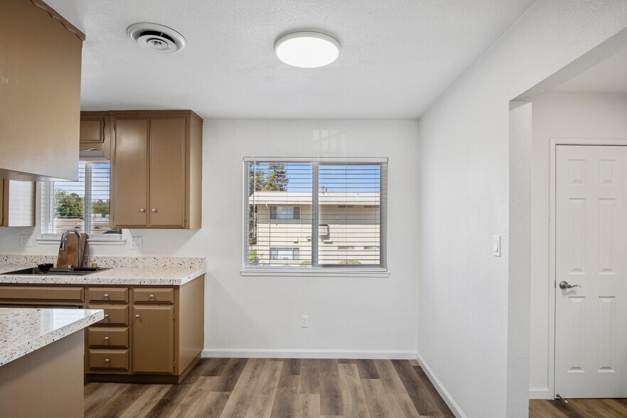 More Photos Of 116 Covena Ave, Modesto Apartments For Sale