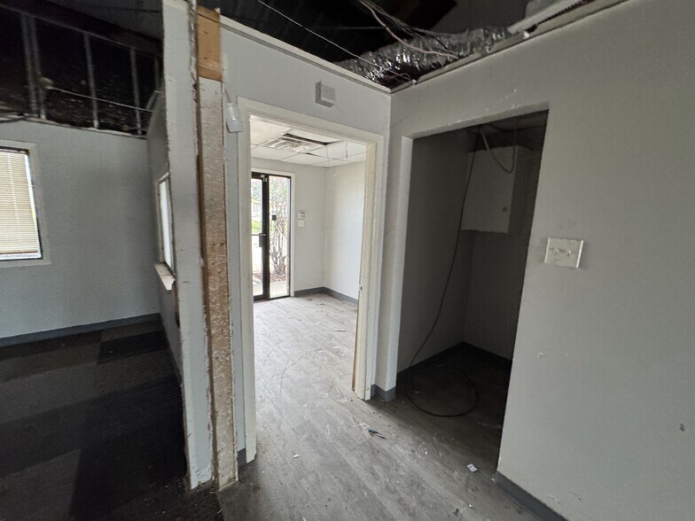 More Photos Of 40120 Industrial Park Cir, Georgetown Warehouse For Sale