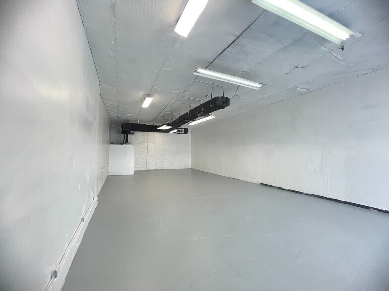 More Photos Of 430 Ansin Blvd, Hallandale Beach Warehouse For Sale