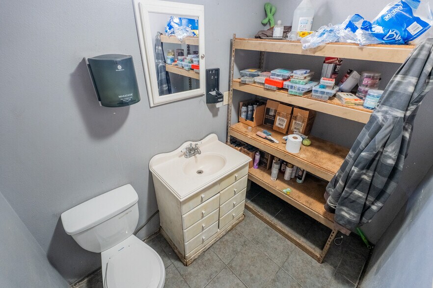 More Photos Of 16529 Lakewood Blvd, Bellflower Auto Repair For Sale