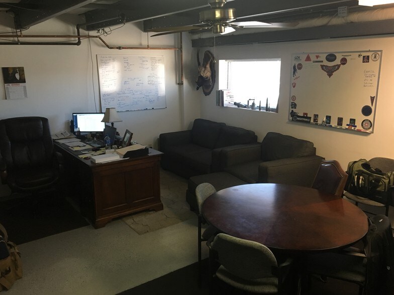 More Photos Of 1822 Skyway Dr, Longmont Light Manufacturing For Lease