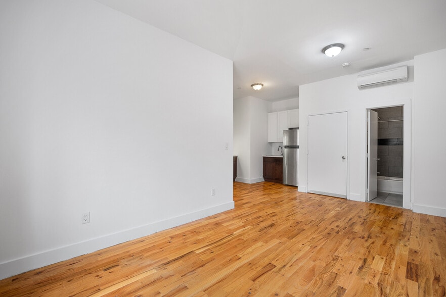 More Photos Of 476 Gates Ave, Brooklyn Apartments For Sale