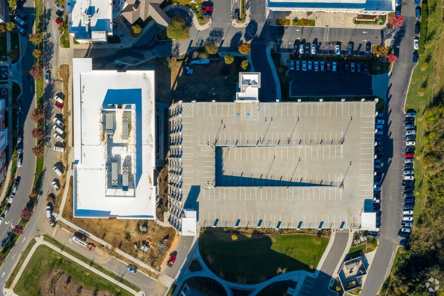 More Photos Of 1916 Ayrsley Town Blvd, Charlotte Office For Lease