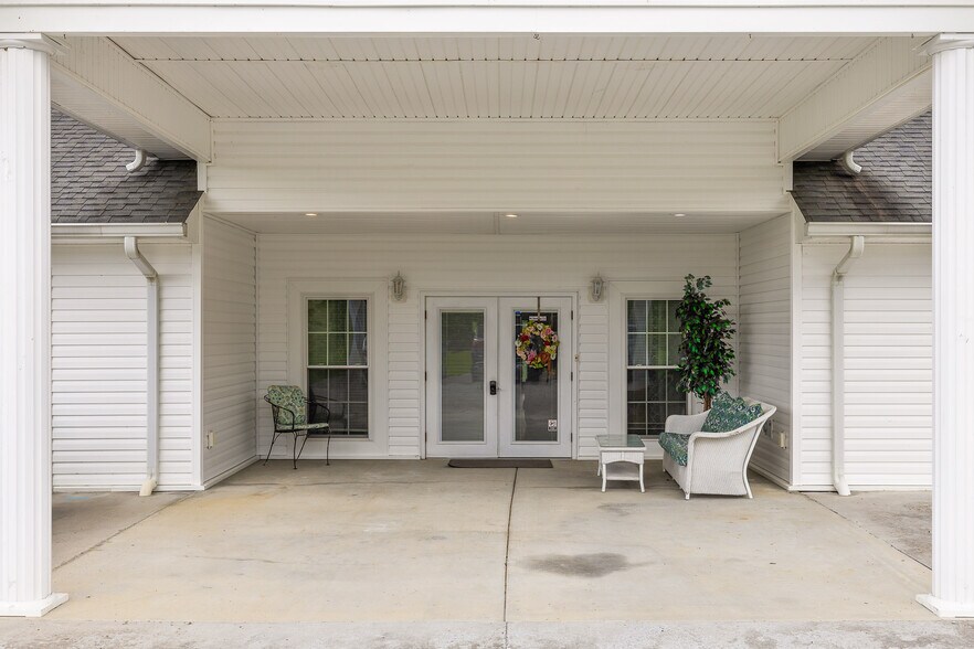 More Photos Of 419 Pin Hook Rd, Spring City Assisted Living For Sale