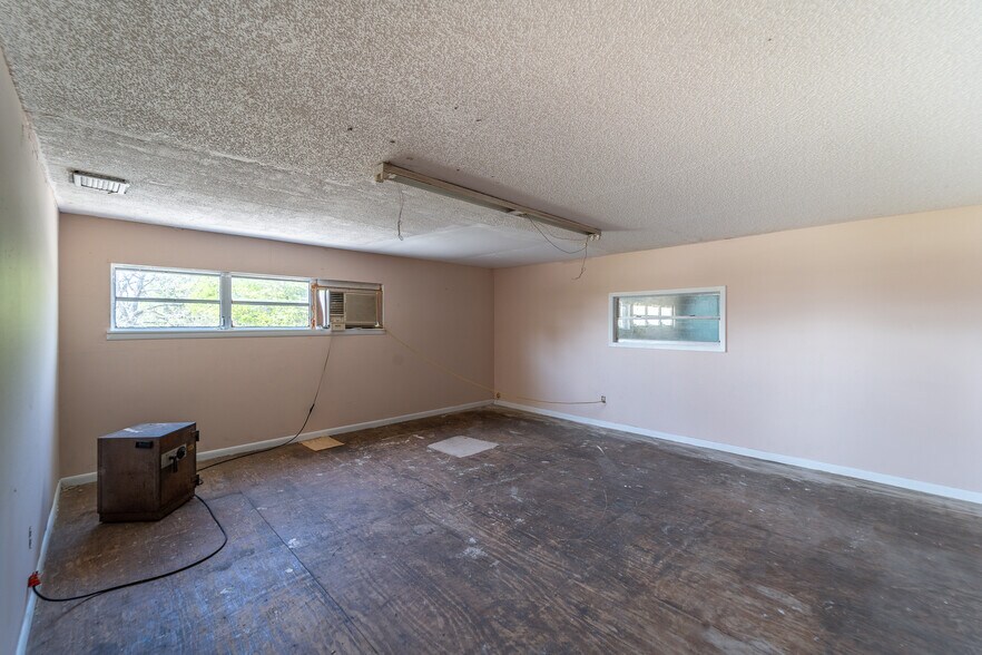 More Photos Of 1412 N Magnolia Ave, Ocala Restaurant For Sale