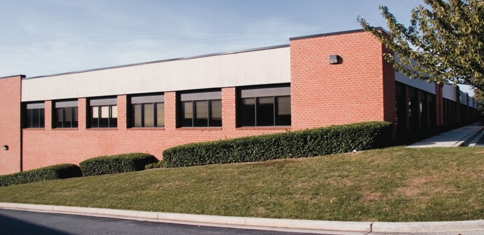 Primary Photo Of 220 Girard St, Gaithersburg Flex For Lease