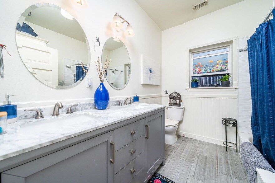 More Photos Of 124 N Vista Bonita Ave, Glendora Apartments For Sale