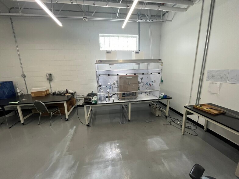 More Photos Of 195 Dupont Dr, Providence Manufacturing For Lease