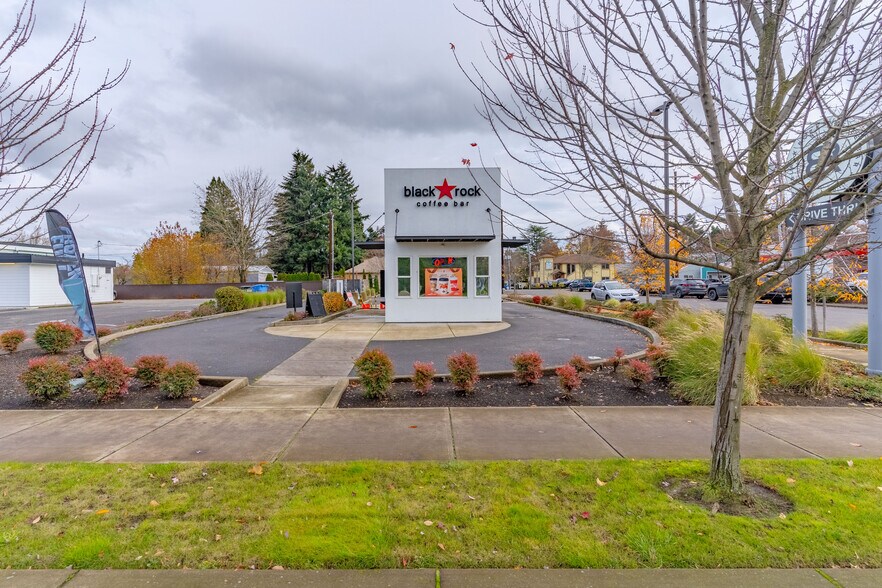 More Photos Of 4560 River Rd N, Keizer Restaurant For Sale