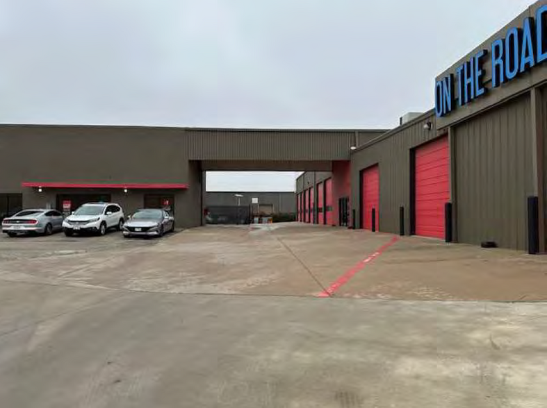 Primary Photo Of 1500 N Loop 12, Irving Warehouse For Sale