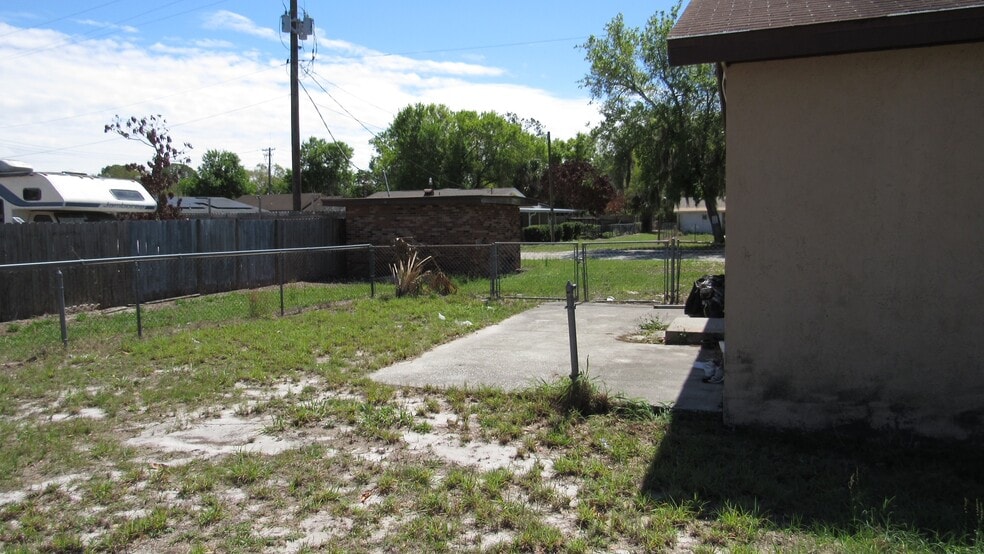 More Photos Of 0 Melton Ave, Auburndale Religious Facility For Sale
