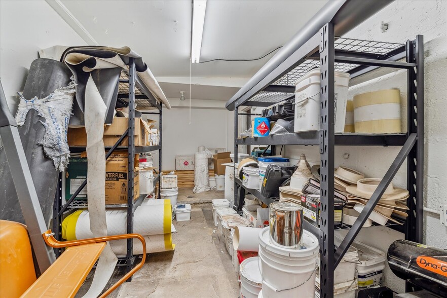 More Photos Of 1050 S Quitman St, Denver Showroom For Sale