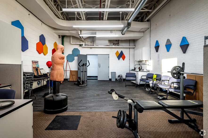 More Photos Of 11699 Brookpark Rd, Parma Office Residential For Sale