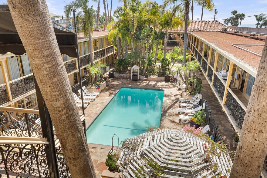 More Photos Of 690-696 S Coast Hwy, Laguna Beach, Laguna Beach Hotel For Sale