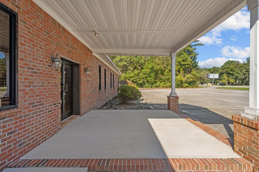 More Photos Of 441 Kinston Hwy, Richlands Office For Sale