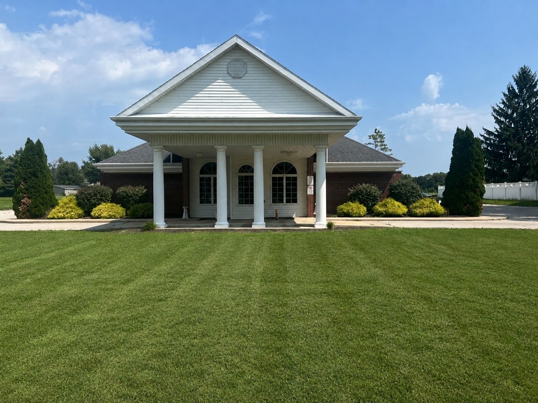 Primary Photo Of 824 N Huntington Ave, Warren Medical For Sale