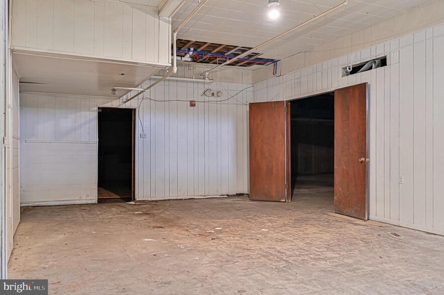 More Photos Of 13 N East Blvd, Vineland Flex For Lease
