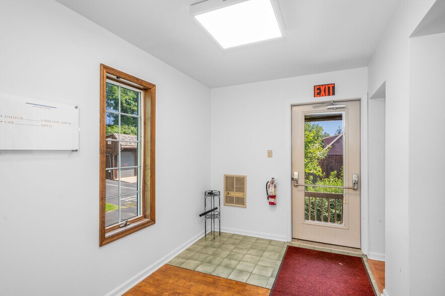 More Photos Of 3519 E Main St, Morgantown Office Residential For Lease