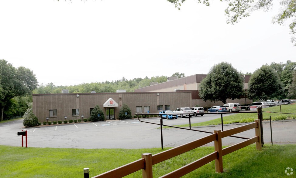Primary Photo Of 100 Rangeway Rd, Billerica Warehouse For Sale