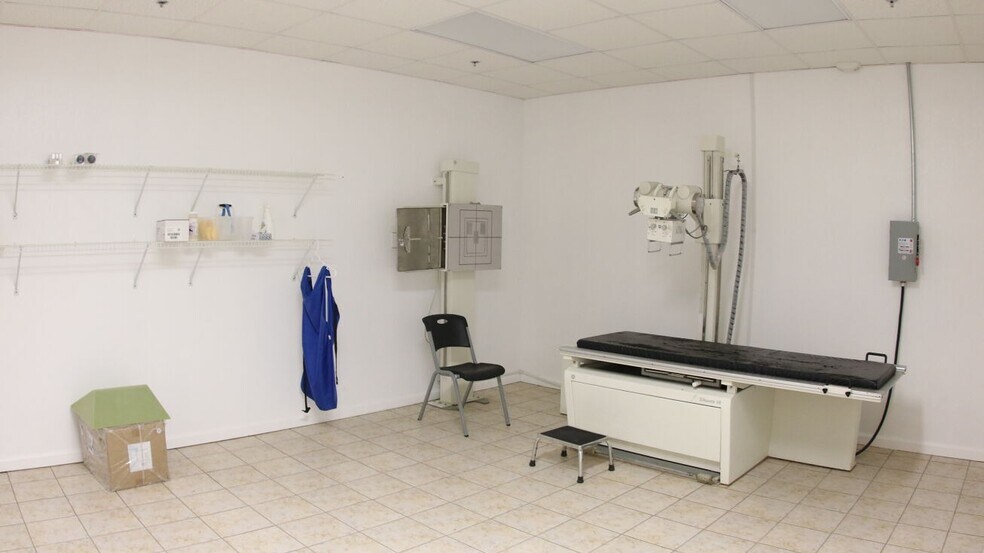 More Photos Of 213 E Main St, Calera General Retail For Sale