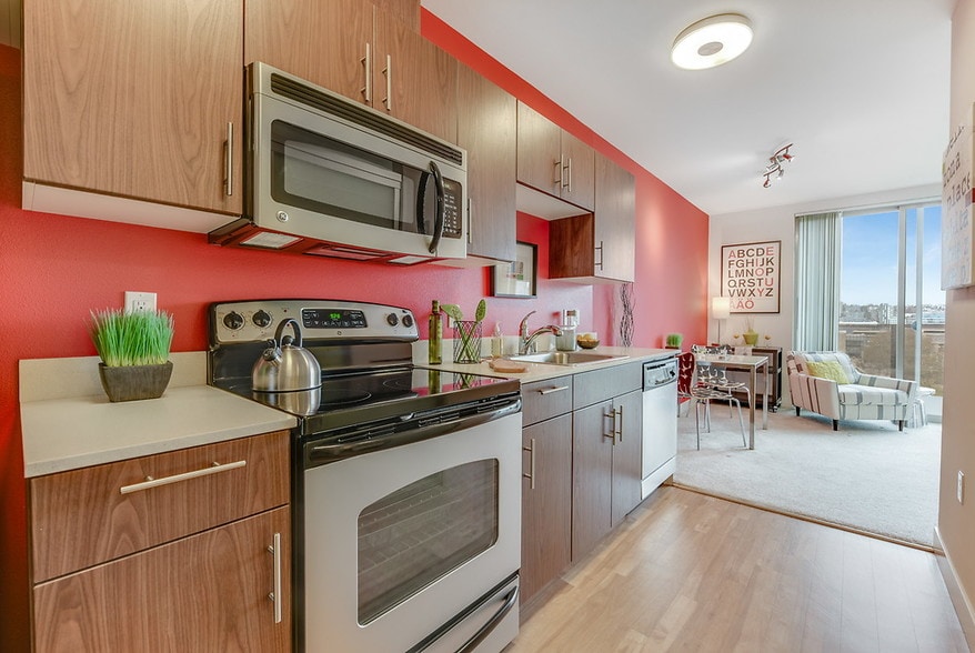 More Photos Of 118 Republican St, Seattle Apartments For Lease