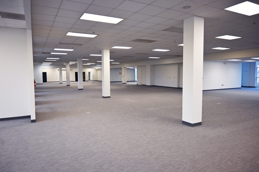 More Photos Of 1800 Overview Dr, Rock Hill Warehouse For Sale