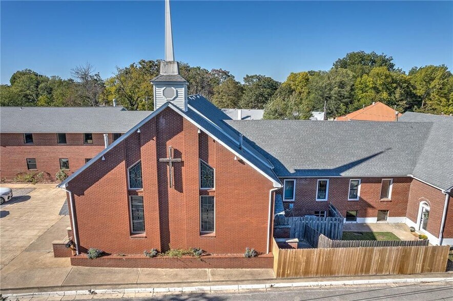 More Photos Of 510 E Madison Ave, Berryville Religious Facility For Sale