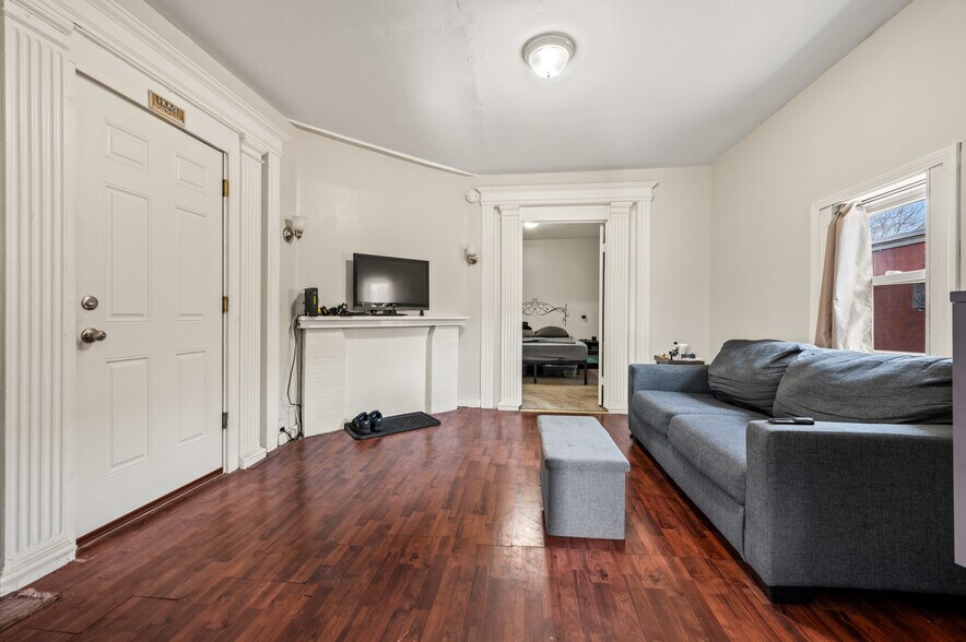 More Photos Of 547 Naugatuck Ave, Milford Apartments For Sale