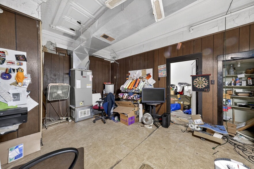 More Photos Of 2000-2014 Salisbury St, Saint Louis General Retail For Sale